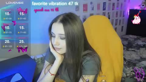 Snapshot of milyamess chatting on 7, 3, 2025 Emily online show from 7, 3, 2025