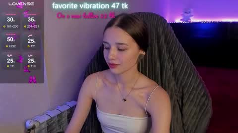 Snapshot of milyamess chatting on 30, 9, 2025 Emily online show from 30, 9, 2025