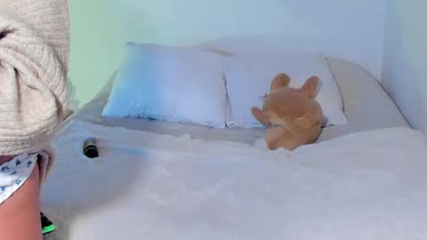 Mimii  online show from 20, 1, 2025