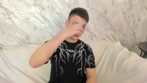 Snapshot of minato_kono chatting on 1, 2, 2025 minato_kono online show from 1, 2, 2025