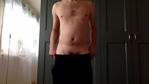 Snapshot of mince_alors chatting on 28, 2, 2026 mince_alors online show from 28, 2, 2026