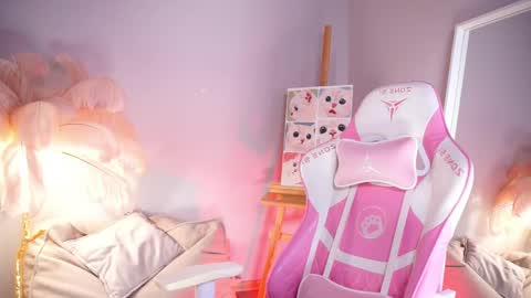 Frances  Next streams Thu Fri Sat 8am -  4pm GMT3 online show from 27, 3, 2026