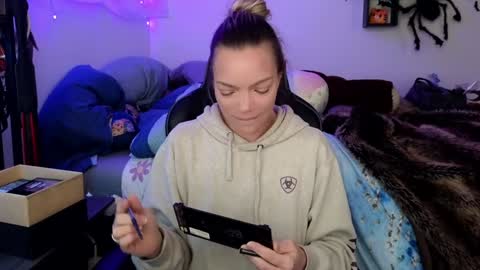 Mindy Mars online show from 15, 1, 2025