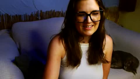 Mindy online show from 7, 4, 2026