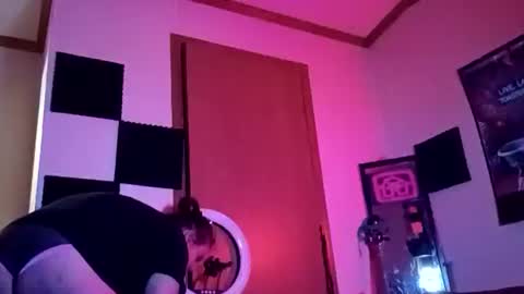 mindyourvib3z online show from 18, 6, 2026