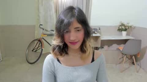 Snapshot of minefoxy2 chatting on 29, 10, 2025 Amber online show from 29, 10, 2025