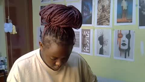 mini_karee online show from 28, 3, 2026