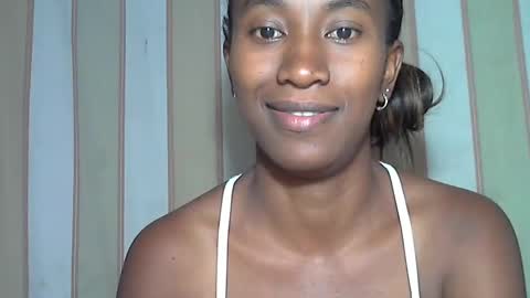 minouch211907 online show from 28, 2, 2025