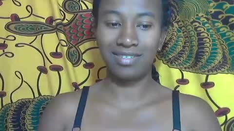 minouch211907 online show from 18, 10, 2025