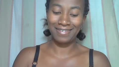 minouch211907 online show from 5, 11, 2025