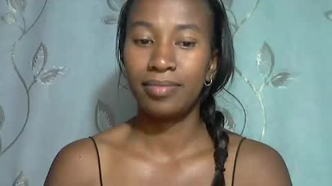 minouch211907 online show from 22, 3, 2026