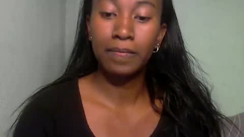 minouch211907 online show from 17, 5, 2026