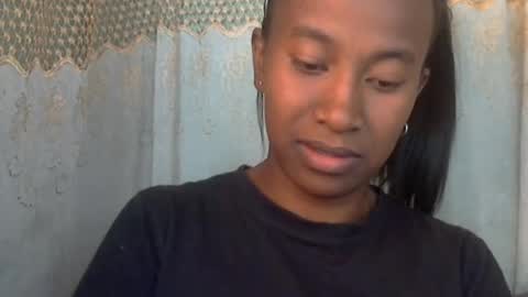 minouch211907 online show from 28, 6, 2026