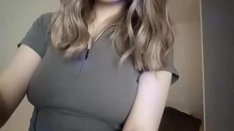 Snapshot of mira_doll chatting on 6, 1, 2026 Mira doll online show from 6, 1, 2026