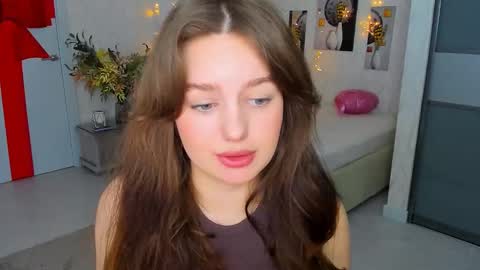 Emma online show from 6, 3, 2025