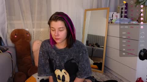 Snapshot of mirafalls chatting on 17, 12, 2024 Mira online show from 17, 12, 2024