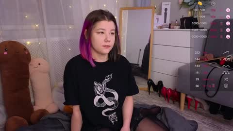 Snapshot of mirafalls chatting on 7, 2, 2025 Mira online show from 7, 2, 2025