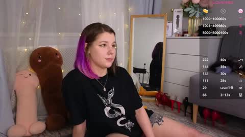 Snapshot of mirafalls chatting on 6, 3, 2025 Mira online show from 6, 3, 2025