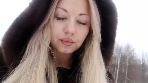 Snapshot of mirahardmanxx chatting on 28, 1, 2025 Happy New Year  online show from 28, 1, 2025