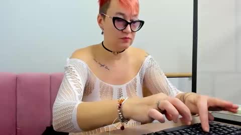 Snapshot of mirandagill chatting on 13, 1, 2025 mirandagill online show from 13, 1, 2025