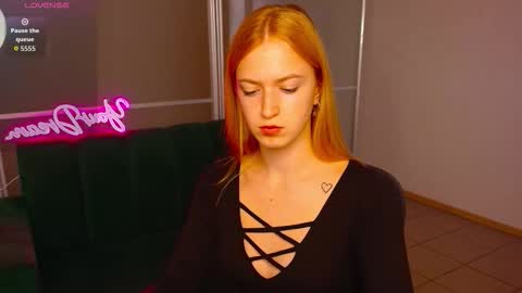 Snapshot of mirandamayers chatting on 11, 9, 2025 MirandaMayers online show from 11, 9, 2025