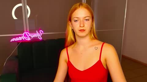 Snapshot of mirandamayers chatting on 16, 9, 2025 MirandaMayers online show from 16, 9, 2025