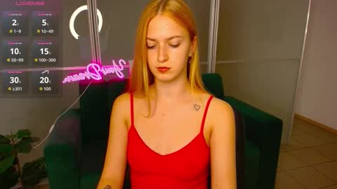 Snapshot of mirandamayers chatting on 26, 9, 2025 MirandaMayers online show from 26, 9, 2025