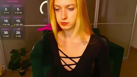 Snapshot of mirandamayers chatting on 30, 9, 2025 MirandaMayers online show from 30, 9, 2025