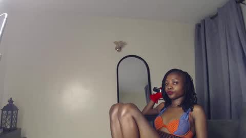 Snapshot of mis_kaylee chatting on 10, 6, 2026 mis_kaylee online show from 10, 6, 2026