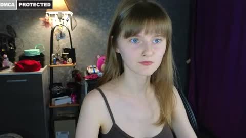 Snapshot of miss___alisa chatting on 17, 7, 2026 Alisa NONNUDE online show from 17, 7, 2026