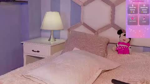 miss__jones_ online show from 28, 7, 2026