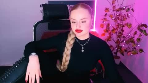 miss_alice_silver online show from 24, 11, 2025