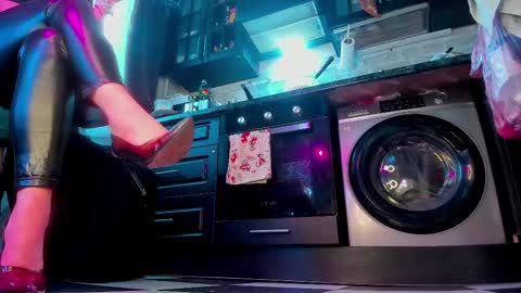 Snapshot of miss_asmodeus chatting on 4, 3, 2025 missAsmodeus online show from 4, 3, 2025