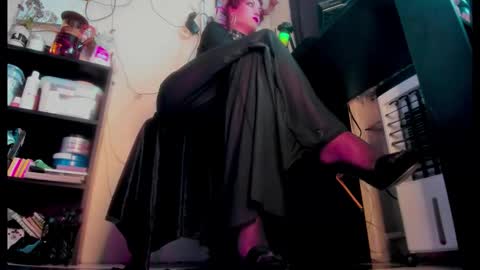 Snapshot of miss_asmodeus chatting on 18, 9, 2025 missAsmodeus online show from 18, 9, 2025