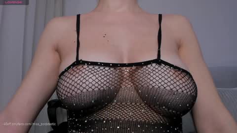 Snapshot of miss_boobtastic chatting on 30, 12, 2024 Ivy online show from 30, 12, 2024