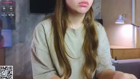 Snapshot of miss_bubbles chatting on 4, 11, 2025 Sandy online show from 4, 11, 2025