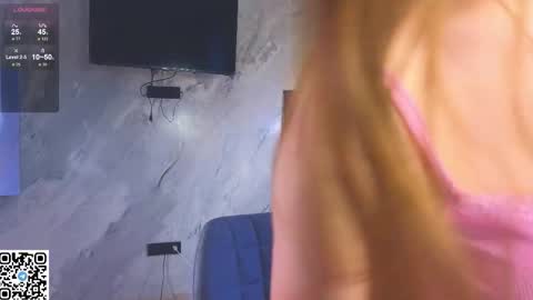 Snapshot of miss_bubbles chatting on 9, 11, 2025 Sandy online show from 9, 11, 2025