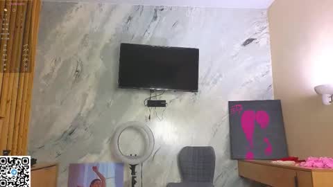 Snapshot of miss_bubbles chatting on 22, 11, 2025 Sandy online show from 22, 11, 2025