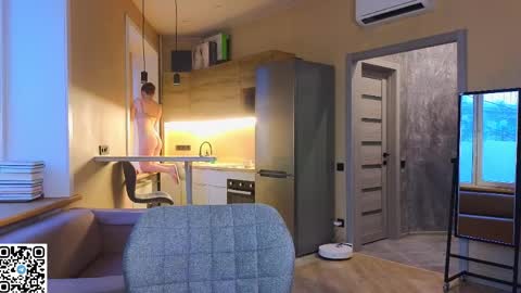 Snapshot of miss_bubbles chatting on 11, 4, 2026 Sandy online show from 11, 4, 2026