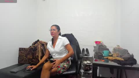 Clare PocaHose online show from 13, 7, 2026