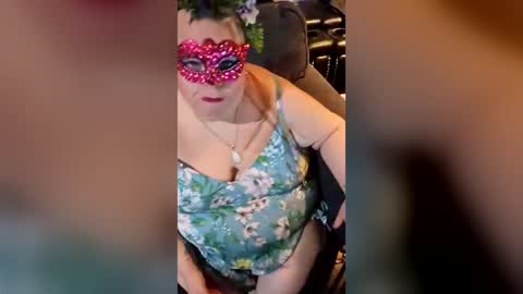 Snapshot of miss_ella_rose chatting on 17, 6, 2026 miss_ella_rose online show from 17, 6, 2026