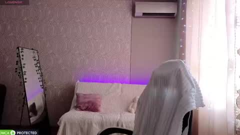 Snapshot of miss_emily19 chatting on 19, 7, 2026 Emily online show from 19, 7, 2026