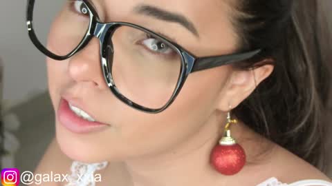 Snapshot of miss_galaxxia chatting on 2, 12, 2024  Elisabeth  IG galax xxia       online show from 2, 12, 2024