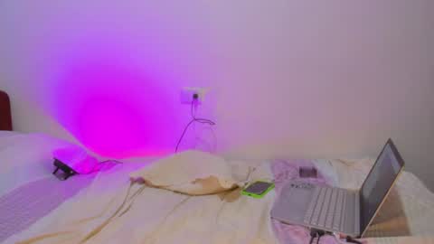 miss_isa_00 online show from 26, 7, 2026