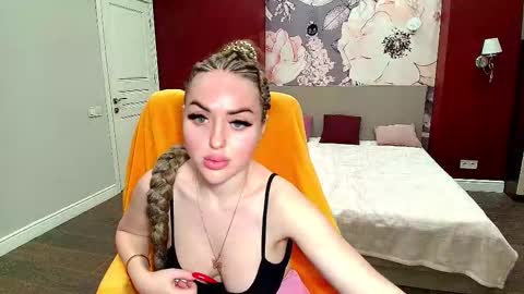 Snapshot of miss_kiten chatting on 25, 9, 2025 miss_kiten online show from 25, 9, 2025