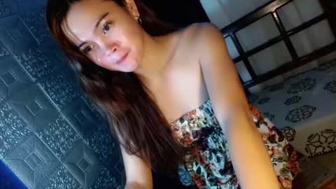 miss_kyrstyn online show from 13, 9, 2025