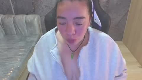 Snapshot of miss_lesly_cn chatting on 6, 7, 2026 miss_lesly_cn online show from 6, 7, 2026