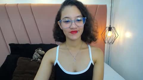 mia online show from 17, 10, 2025