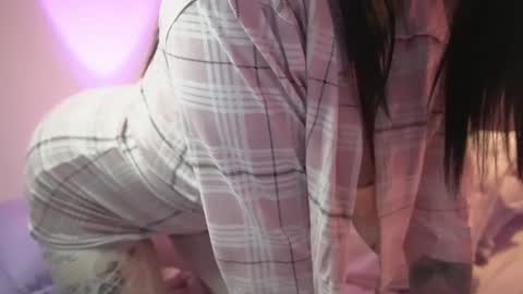 Snapshot of miss_meii chatting on 7, 10, 2025 Alejandra online show from 7, 10, 2025