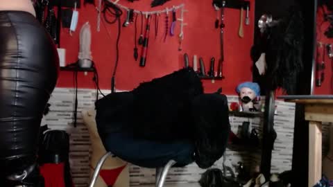 Mistress Miranda online show from 5, 3, 2026